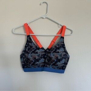 Victoria Sport sports bra